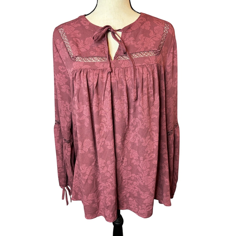 Torrid Mauve Paisley Lace Trim Boho Peasant Blouse Long Sleeve Tie Neck Size 0
